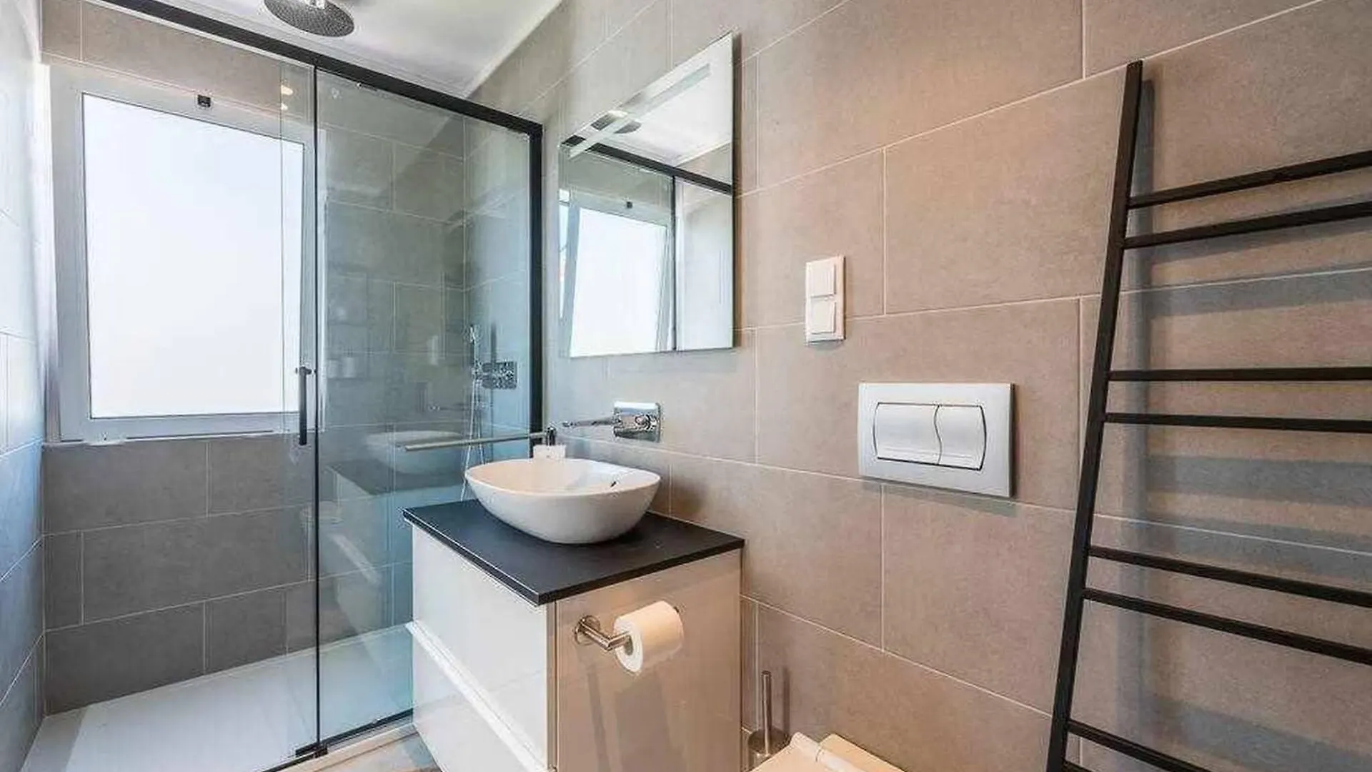 Central Town 2-Bedroom Apartment Albufeira